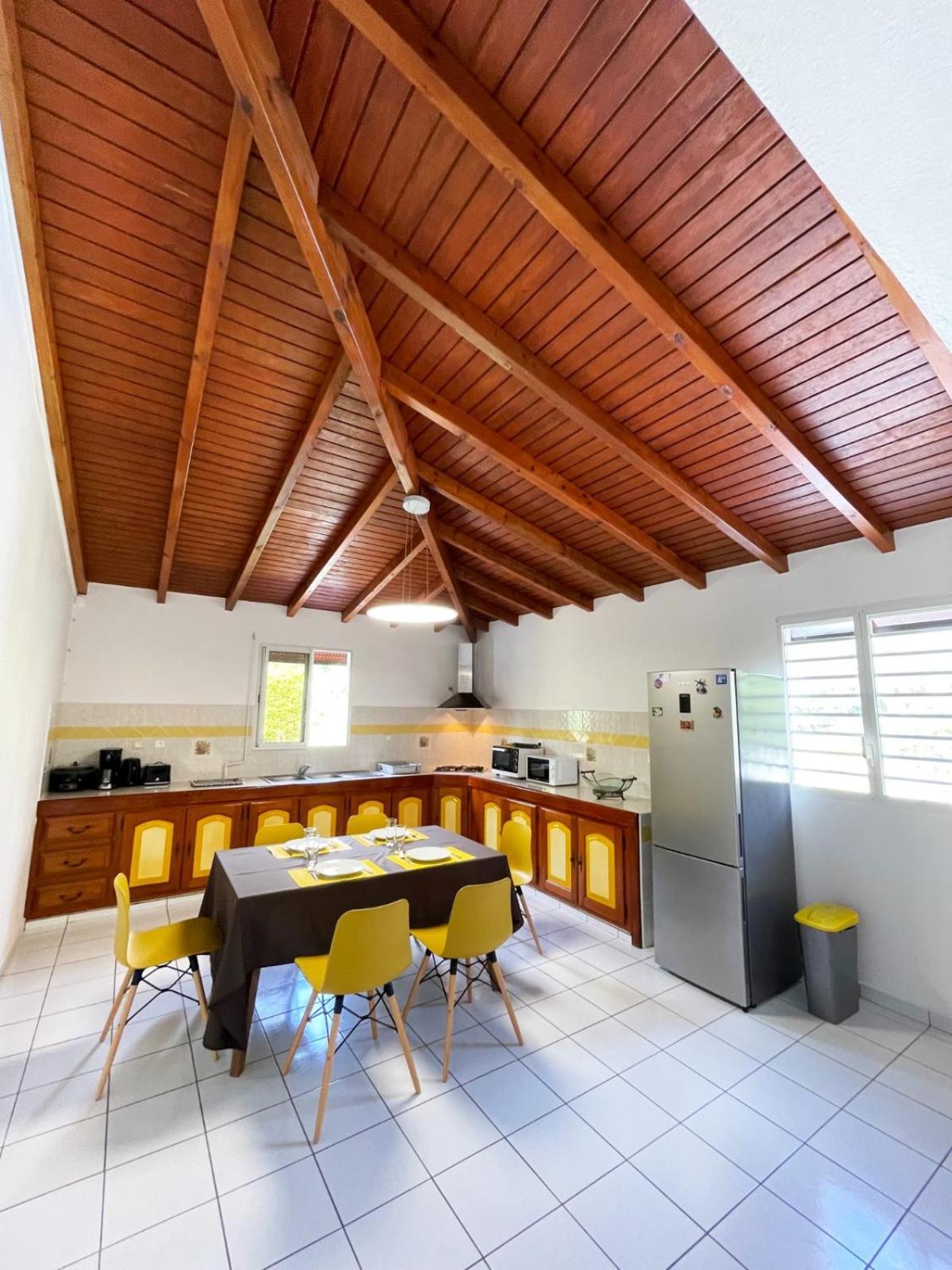 La Villa Ixora, Magnifique Villa Avec Piscine เลส์อาบิมส์ ภายนอก รูปภาพ